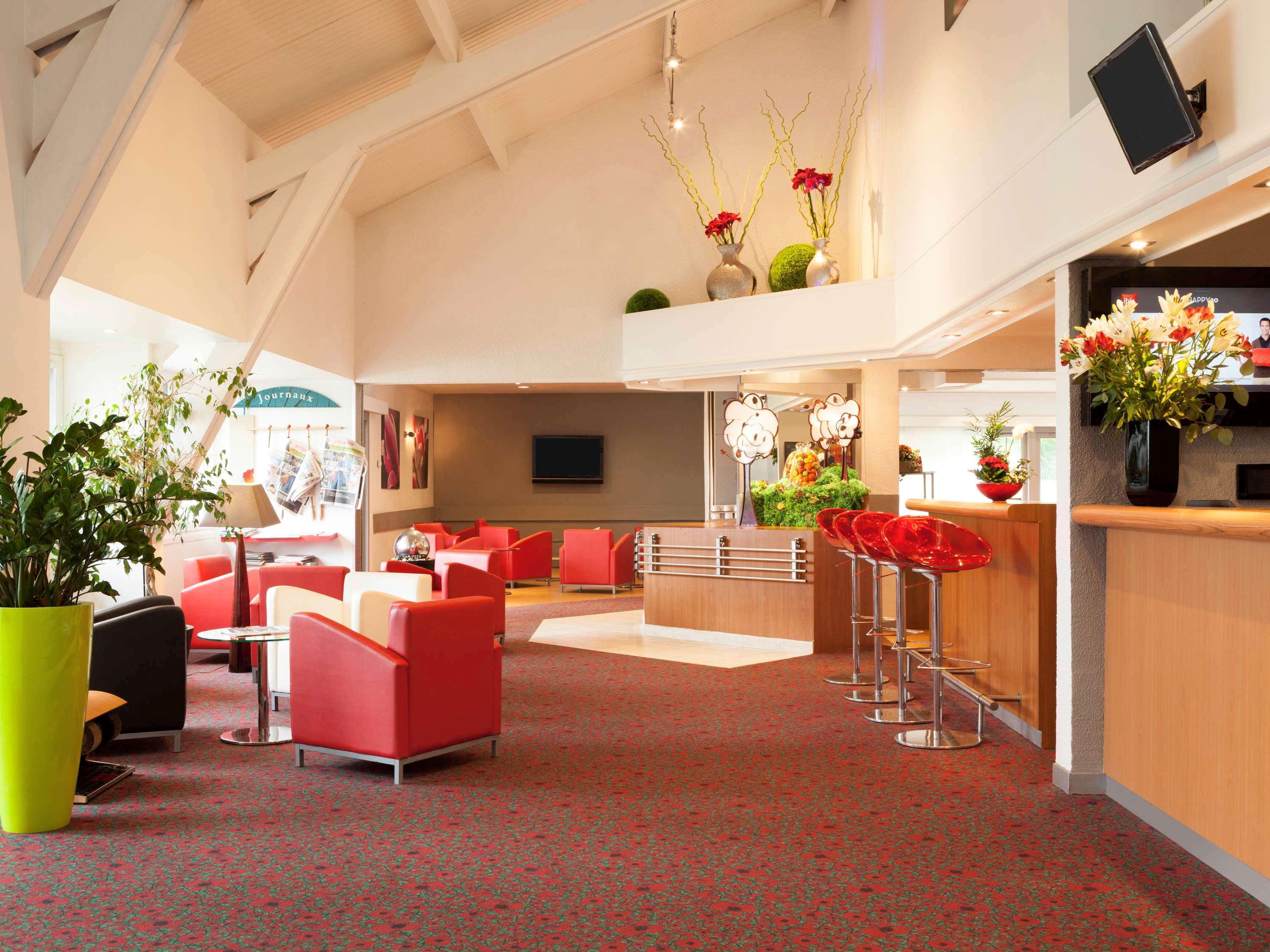Ibis Nemours Hotel Exterior photo