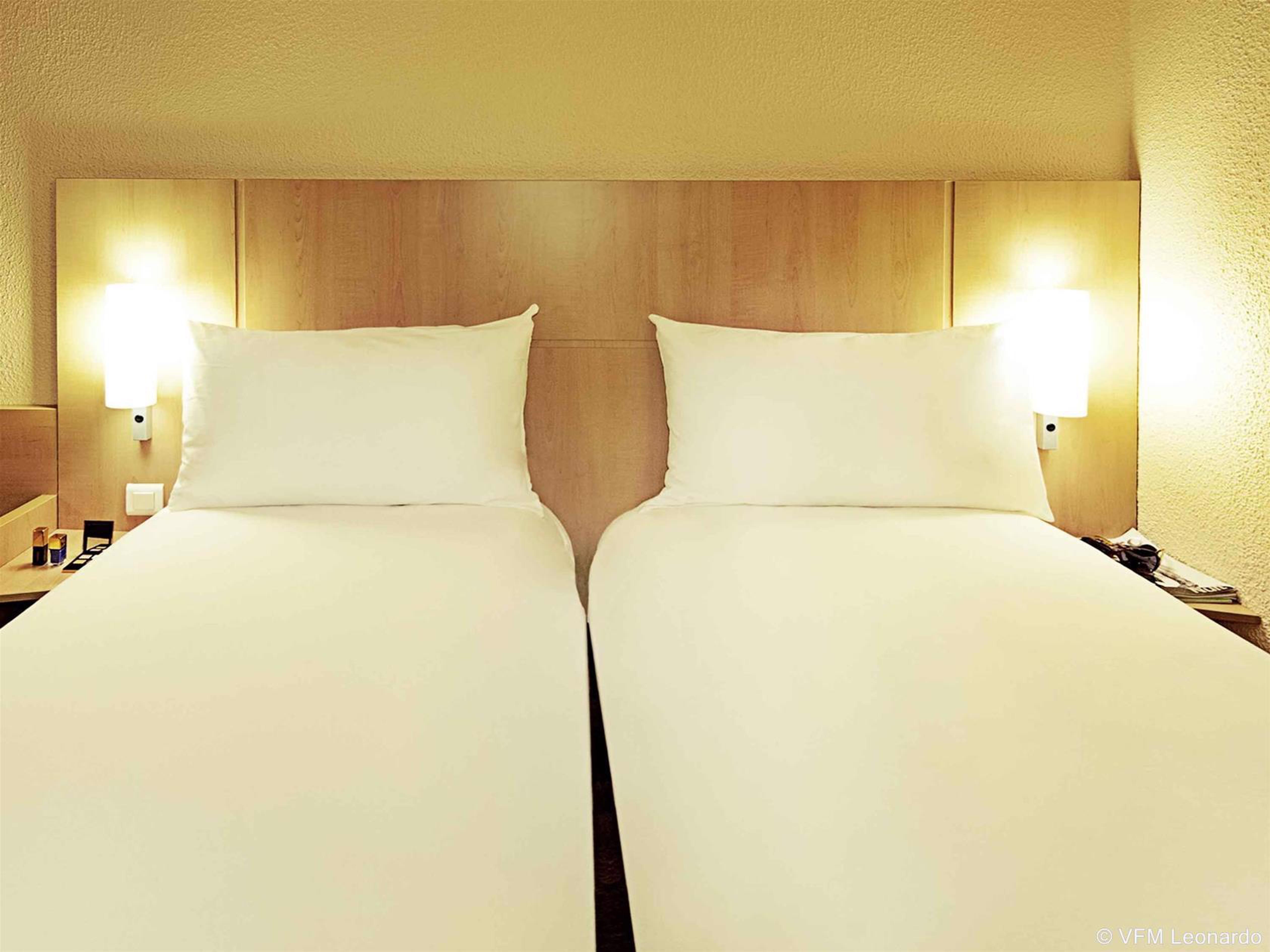 Ibis Nemours Hotel Exterior photo