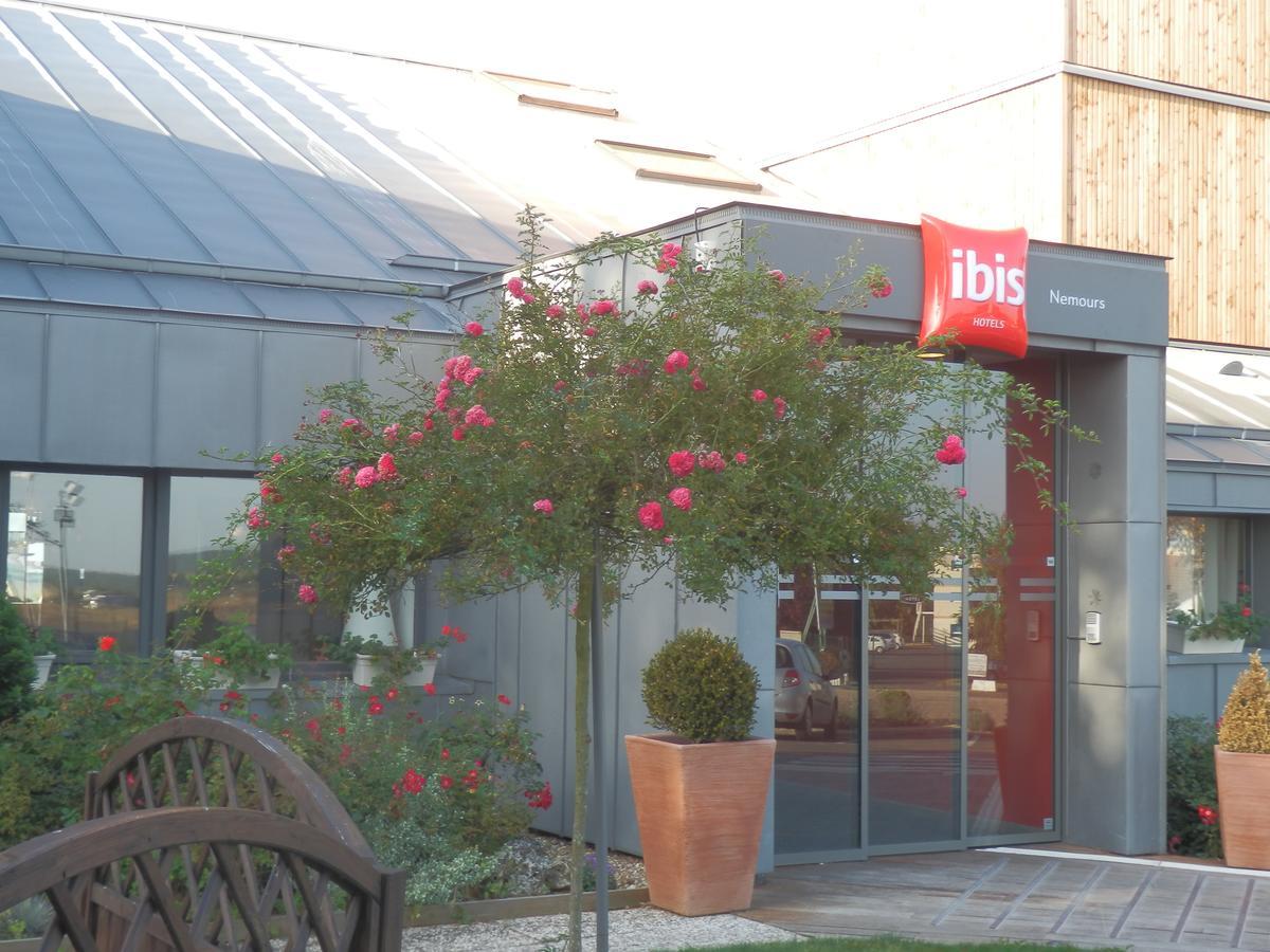 Ibis Nemours Hotel Exterior photo